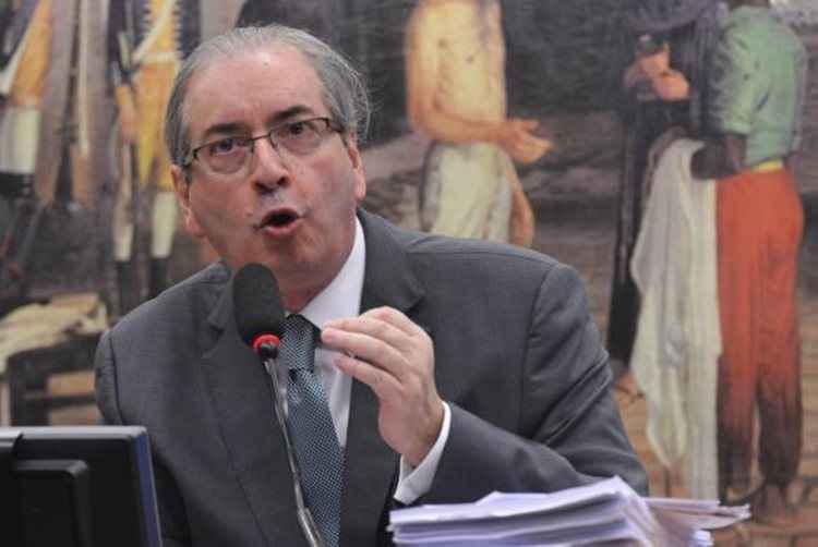 A promessa de que o texto será lido na sessão marcada para às 16h desta segunda-feira foi feita pelo presidente da Câmara, Rodrigo Maia (DEM-RJ)