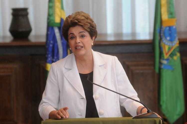 Embora aliados de Dilma digam que ela já dá seu impeachment como certo, a presidente afastada declarou que lutará 