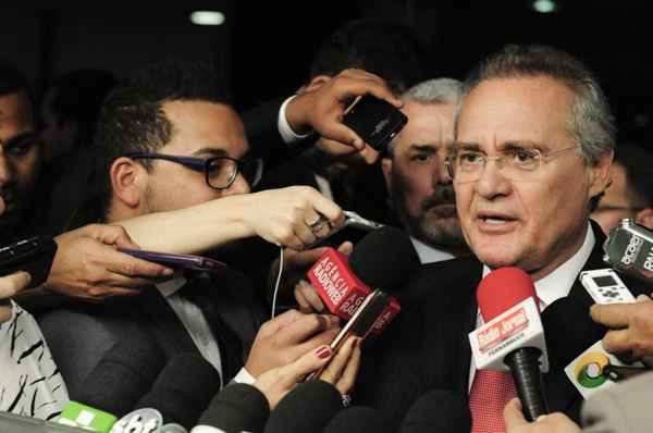 Renan: Votação em 2º turno da PEC da DRU só deve ocorrer após impeachment