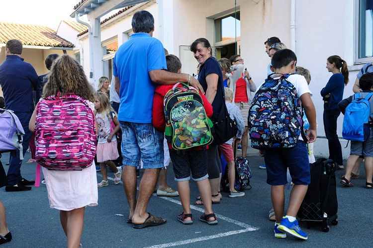 Os professores são um dos vários alvos do EI, sobretudo na França, onde o véu está proibido nas escolas desde 2004