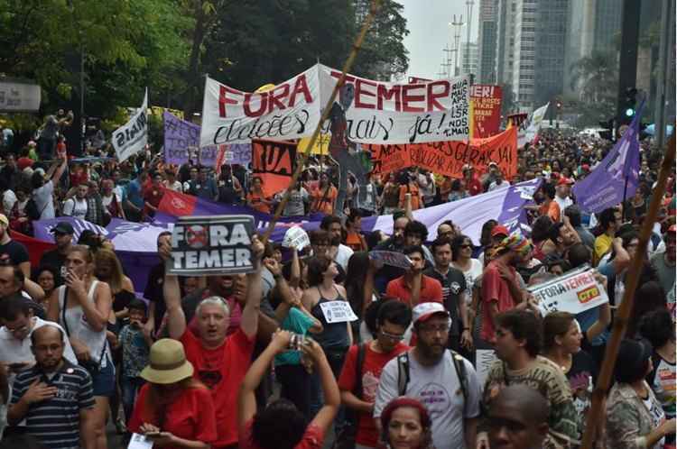 Na única confusão noticiada até o momento, um grupo de jovens foi preso pela Polícia Militar