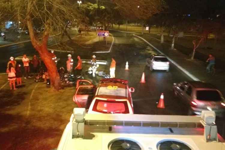 No segundo acidente, no Setor Central do Gama, mulher de 44 anos ficou ferida. A motocicleta era conduzida pelo filho dela de 18 anos