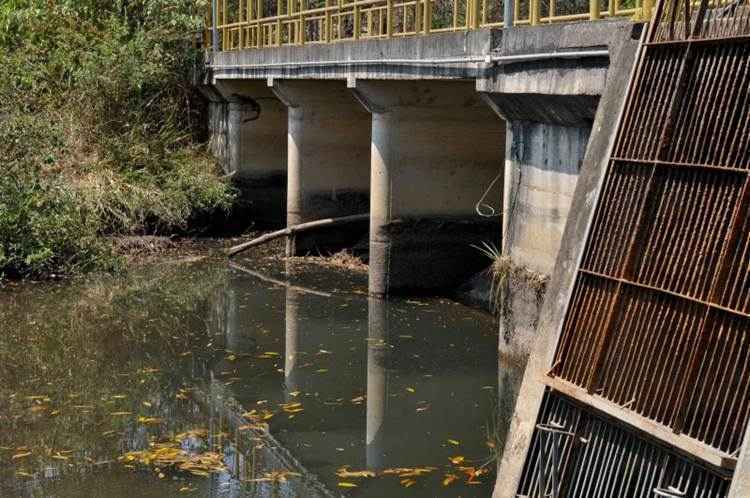 Seca na Bacia de Captação de Pipiripau, em Planaltina: reservatório abastece 200 mil pessoas