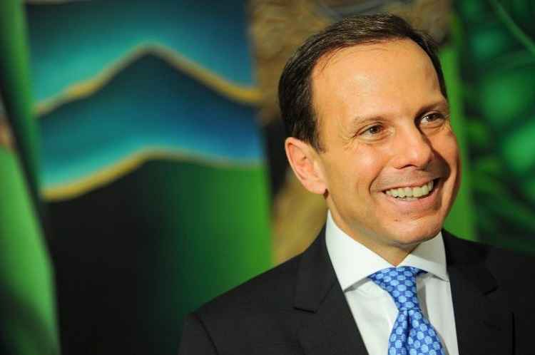 Somados, as abstenções (1,94 milhão de pessoas) e os votos Brancos (367 mil) e nulos (788 mil) superam a votação do candidato eleito João Doria (PSDB), que obteve 3,08 milhões de votos