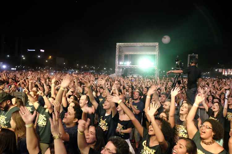 Cantor e compositor Nando Reis abriu a programação musical, seguido pelas bandas Paralamas do Sucesso e Skank