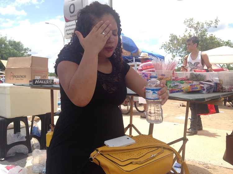 Grávida, Nadila Ribeiro, 22 anos, não conseguiu chegar a tempo e passou mal