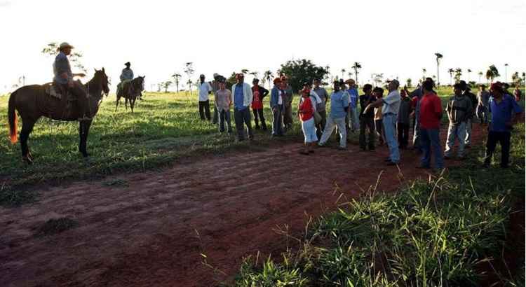 Cerca de 400 militantes do Movimento Sem-Terra (MST) voltaram a invadir a fazenda Nazare, em Maraba Paulista