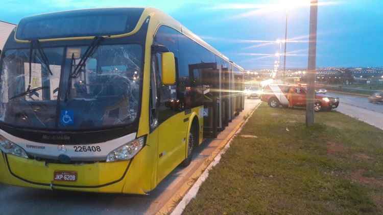 Quatro vítimas ficaram feridas, sendo duas transportadas para o Hospital de Base