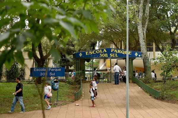 Com mudanças nas escolas parque, onde a frequência passará de uma para cinco vezes na semana, será possível ampliar o atendimento a alunos no sistema de dez horas diárias