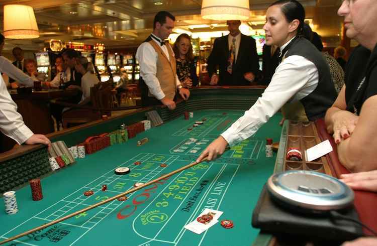 Jogos de casino  roleta, slots, jogos de mesa e prémios.