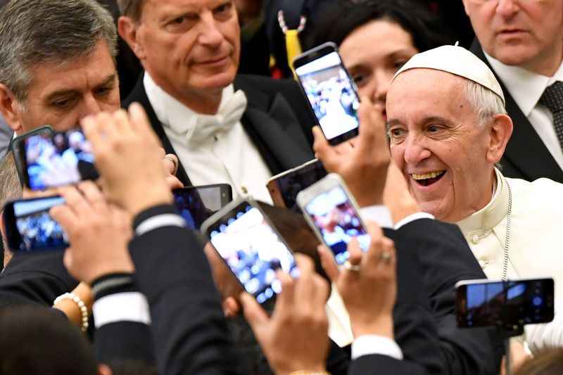 Há quase quatro anos no cargo, papa Francisco se revela hábil mediador