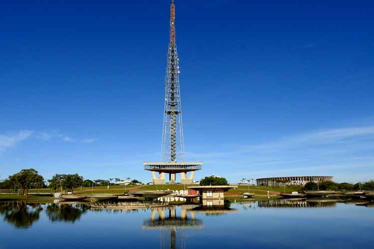 Temperatura mínima ficou em 18ºC e máxima pode chegar a 30ºC neste domingo (25/12)