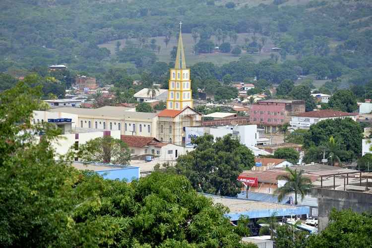 Funcionários da Secretaria de Educação de Santo Antônio do Descoberto estão sem receber salários desde setembro