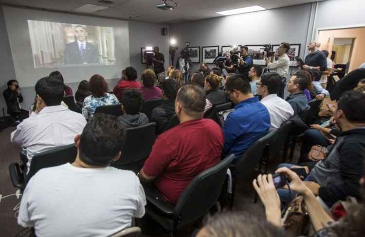 Comunidade latina da Califórnia assiste a pronunciamento de Obama sobre reforma migratória