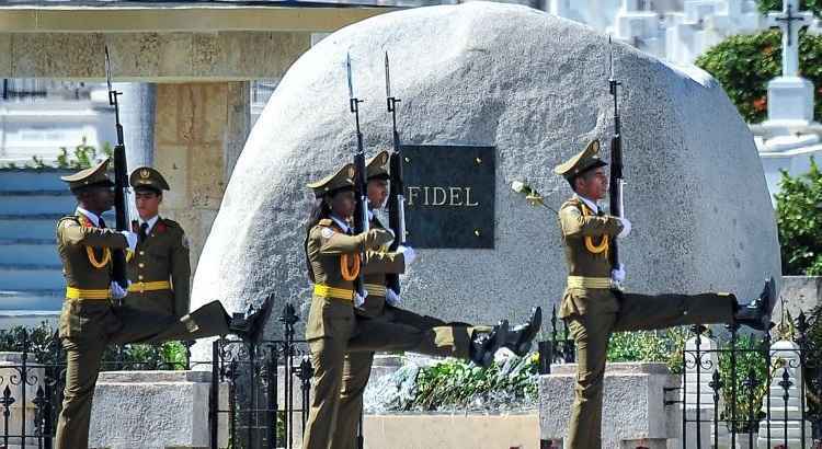 Além de recordar Fidel, falecido em 25 de novembro passado, também foram comemoradas outras datas históricas, como um levante revolucionário em 1956 em Santiago de Cuba