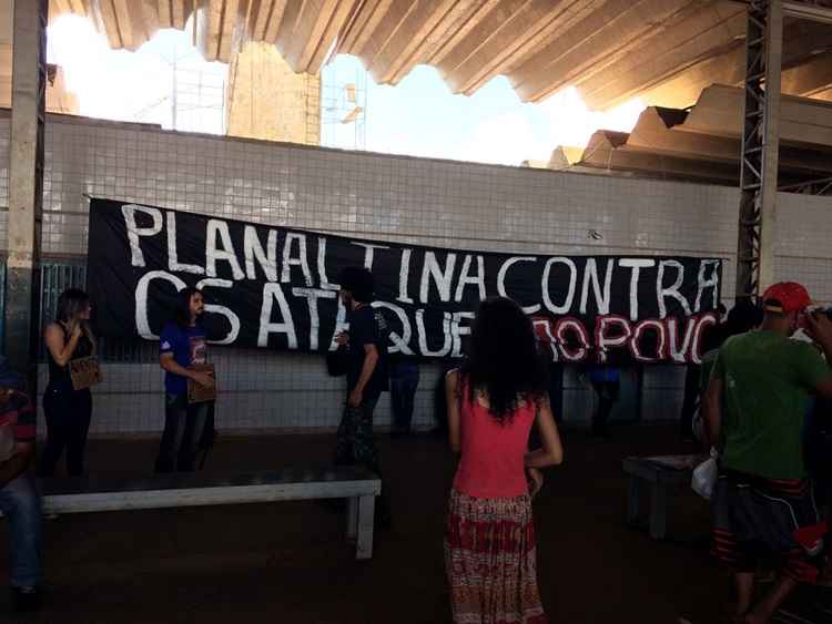 Manifestantes se reuniram em Ceilândia e em Planaltina. Menos de 100 pessoas se reúnem nas duas cidades