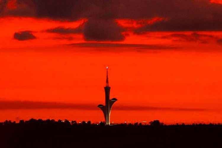 Mesmo com o clima fechado em Brasília, choveu apenas metade do esperado para janeiro