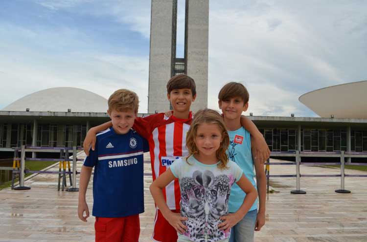 Lucas, Tales, Antônio e Ana Luiza no Congresso Nacional