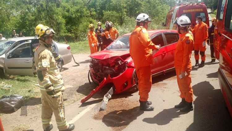 Em um dos carros, estava uma grávida. Todos foram levados para o Hospital de Base