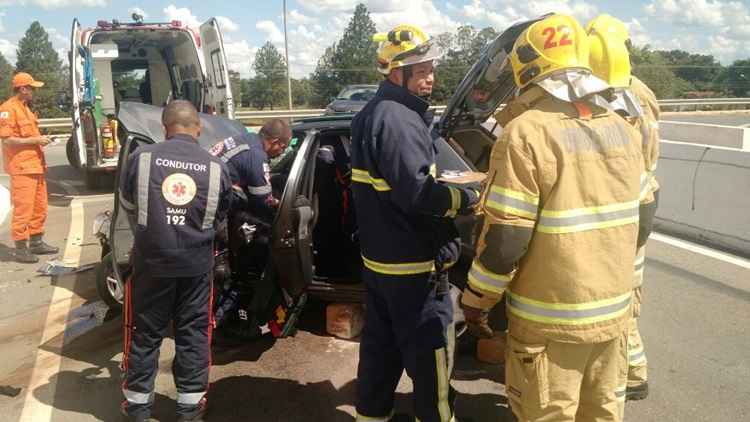 Em um dos carros, estava uma grávida. Todos foram levados para o Hospital de Base