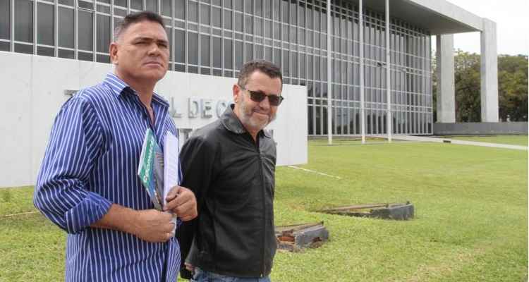 Representantes de cooperativas, Francisco Dorion e Robson Caldas procuraram o Tribunal de Contas do Distrito Federal para buscar informações sobre a mudança