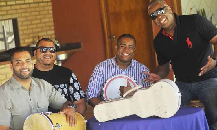 A banda tem o repertório composto de músicas tradicionais do samba brasileiro. A ordem, acima de qualquer coisa, está no respeito ao próximo e na amizade