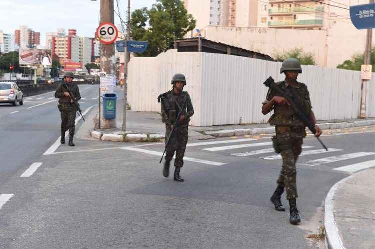 Moradores da Grande Vitória relatam momento de horror vividos no estado, entre eles assalto a mão armada, roubo e homicídio