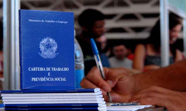 Regras para o saque do FGTS têm levantado muitas dúvidas de trabalhadores quanto ao direito ao benefício