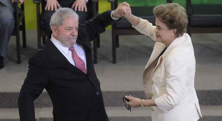 Na ocasião, Lula estava sob investigação da Polícia Federal na Operação Lava Jato. No dia 4 de março, o petista foi conduzido de forma coercitiva pela PF. Dias depois, Dilma decidiu nomeá-lo ministro da Casa Civil