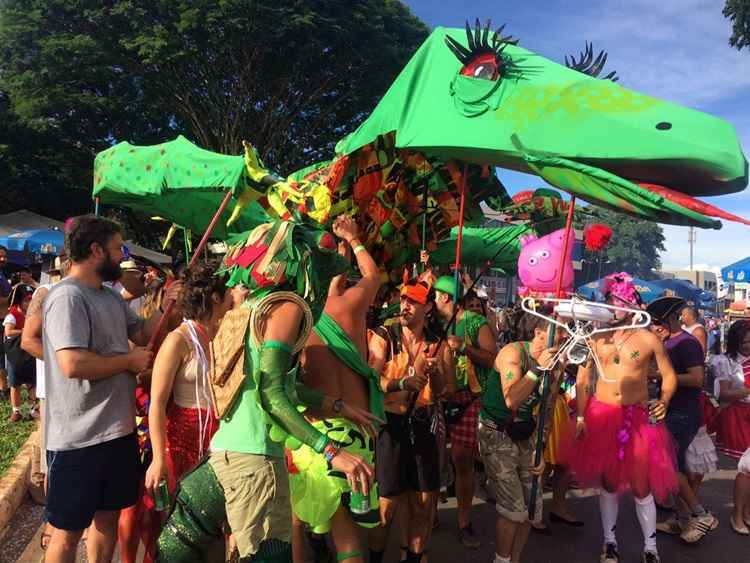 O bloco se concentra na 408 Norte e promove concurso da melhor fantasia