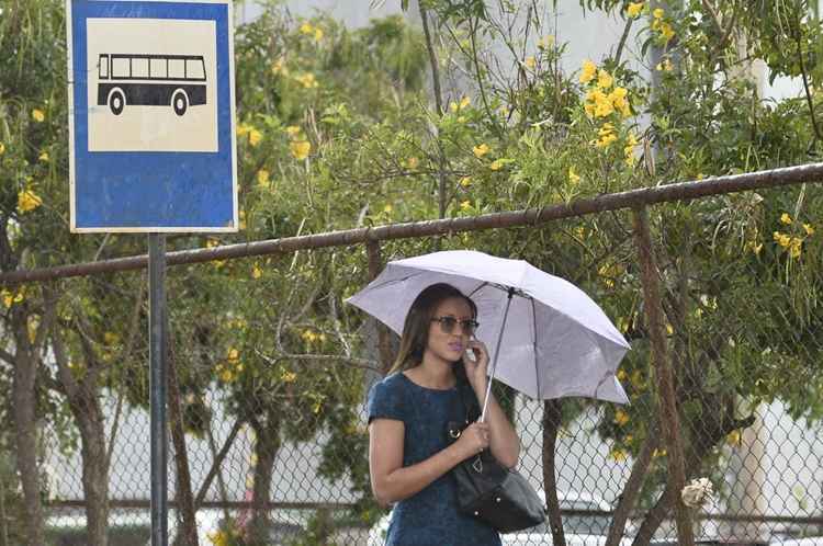 Na quarta (15), o tempo deve ficar parcialmente nublado a nublado, com pancadas de chuva isoladas e temperaturas entre 18ºC e 30ºC