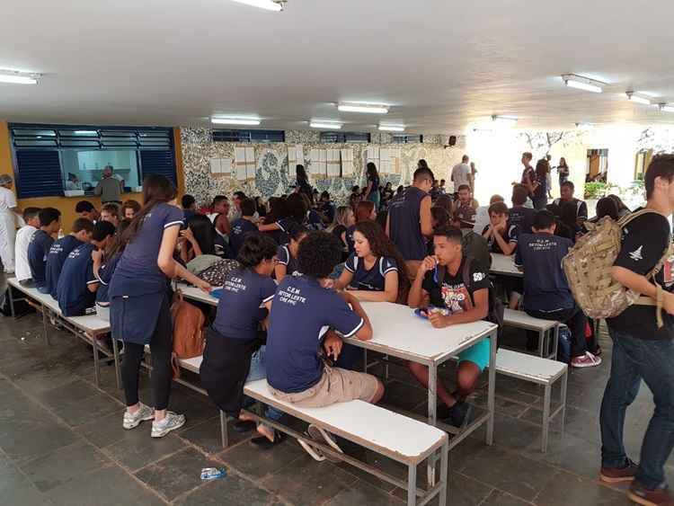 No Setor Leste, alunos frequentam a escola normalmente e realizam outras atividades