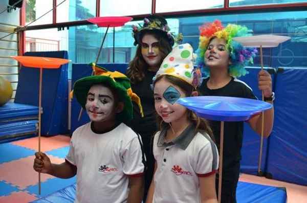 Na semana do Circo, crianças mostram o que aprenderam com a arte milenar