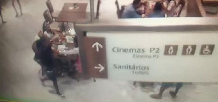 Homem que efetuou disparos fugiu logo após o crime: ele tirou a camisa que vestia e jogou em lixeira na área externa do shopping