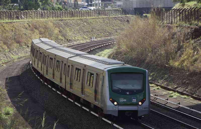 Trem do metrô no Distrito Federal