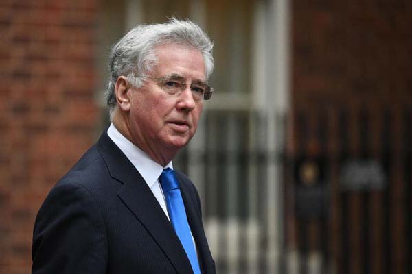 Michael Fallon afirmou que a Rússia é o 