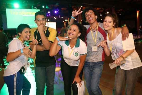 Evento reuniu mais de 800 pessoas para falar sobre os rumos do ensino