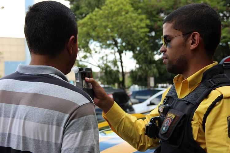 Detran registrou aumento de 36,5% nas autuações nos três primeiros meses deste ano em comparação com o mesmo período do ano passado