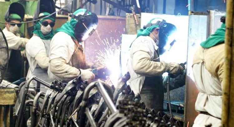 Entre janeiro e fevereiro, produção industrial brasileira cresceu 0,1%