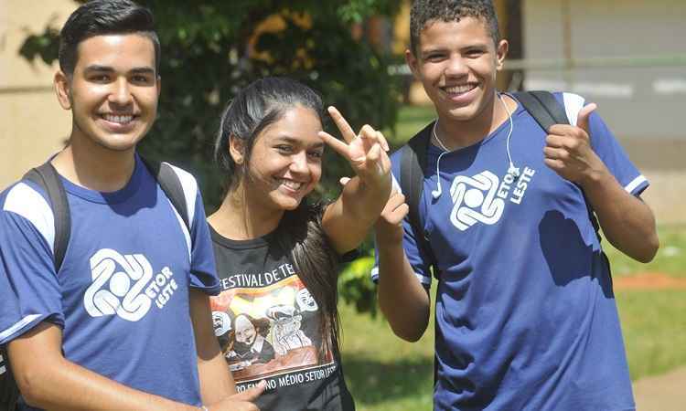 Alunos do tradicional Setor Leste, Rodrigo, Eduarda e Wesley acreditam que as gírias do DF são fruto do caldeirão cultural