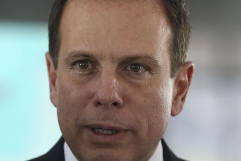 Doria disse que conseguiu fugir do bloqueio que os grevistas planejavam em frente à sua casa para impedi-lo de chegar ao trabalho, porque os manifestantes acordam tarde