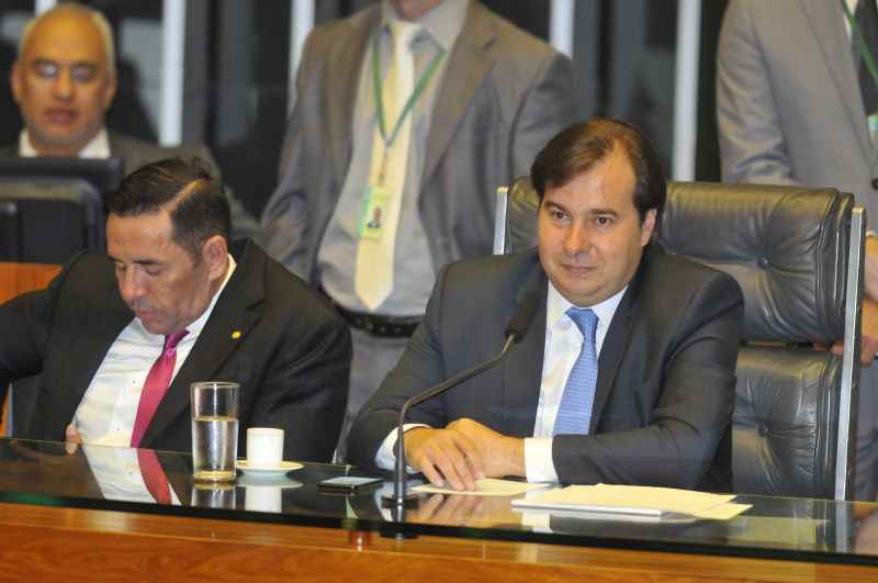 Assessoria do presidente da Câmara dos Deputados confirmou o cancelamento neste sábado