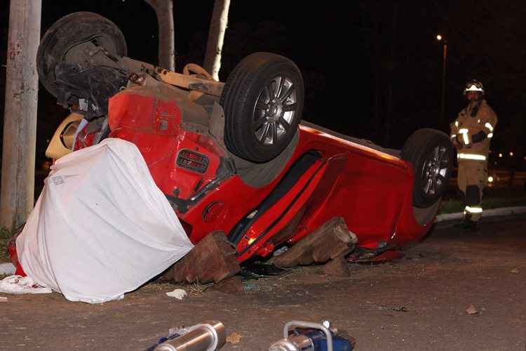 Outros 77 condutores foram multados por dirigir sob influência de álcool e 15 foram flagrados dirigindo sem carteira de motorista