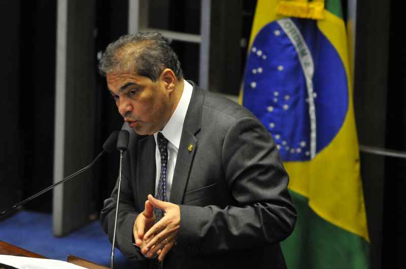 Hélio José (PMDB-DF) também criticou a falta de diálogo do governo com os parlamentares sobre a proposta