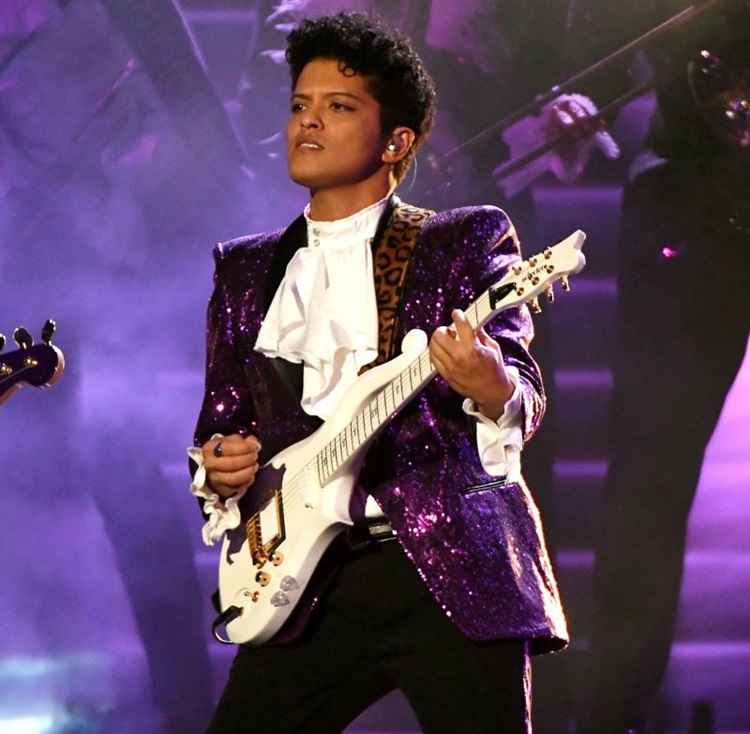 Bruno Mars estará no Brasil pela segunda vez