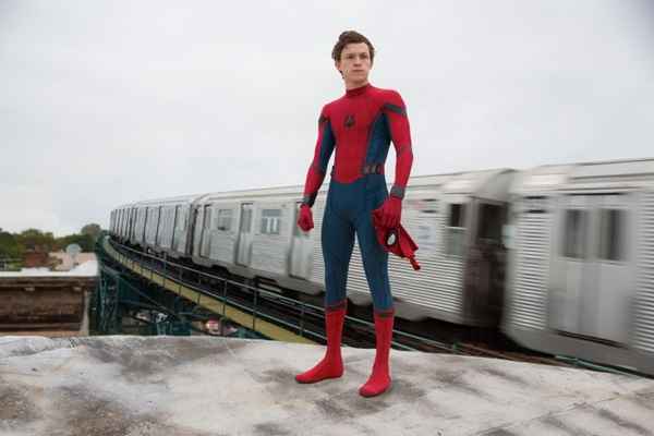Homem-Aranha promete ser uma das grandes estreias do meio do ano. Período é fértil para os super-heróis