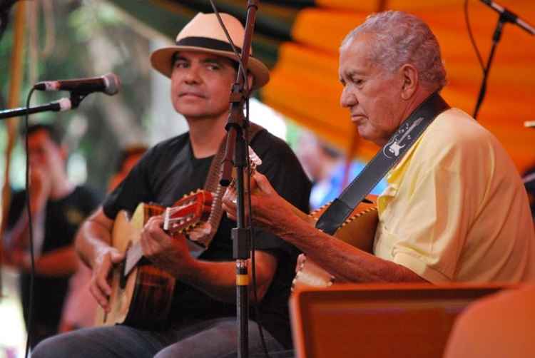 Alexandre Alves e o pai, João Pedro, formam a dupla Advogado & Engenheiro