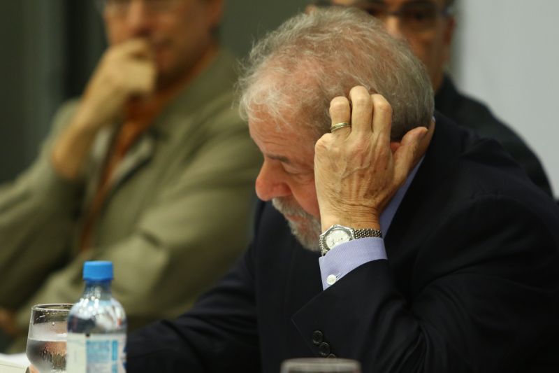 Os desembarques de Lula e da ex-presidente Dilma Rousseff (PT), na manhã desta quarta, motivaram a montagem de um esquema especial de segurança no aeroporto