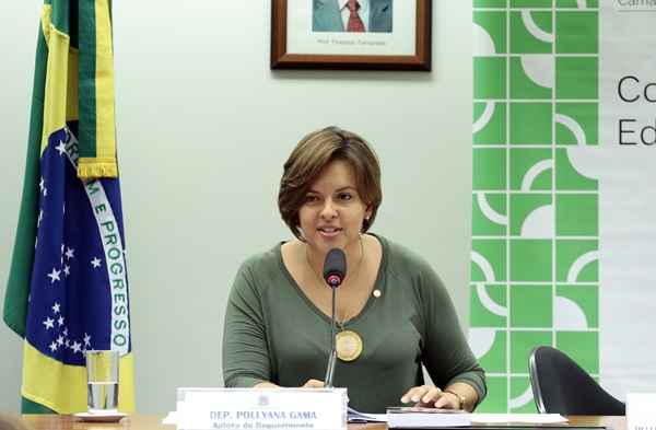 Pollyana Gama defendeu que o ensino religioso deve promover a tolerância