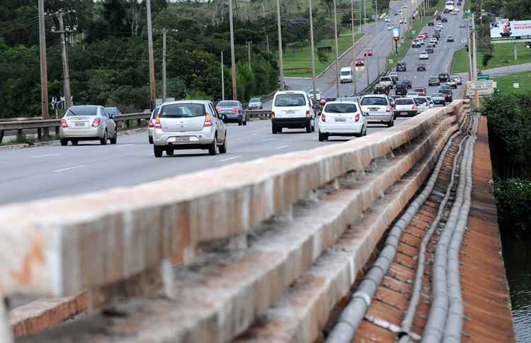 Os motoristas que saírem do Eixão, para entrar no Lago Norte, deverão acessar a primeira entrada, pois a segunda estará fechada também